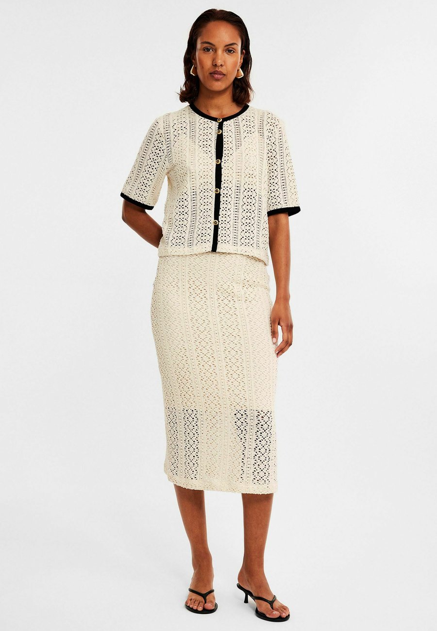 Блуза Kappahl Blouse, Off White/Off-White
Блуза Kappahl Blouse, Off White/Off-White