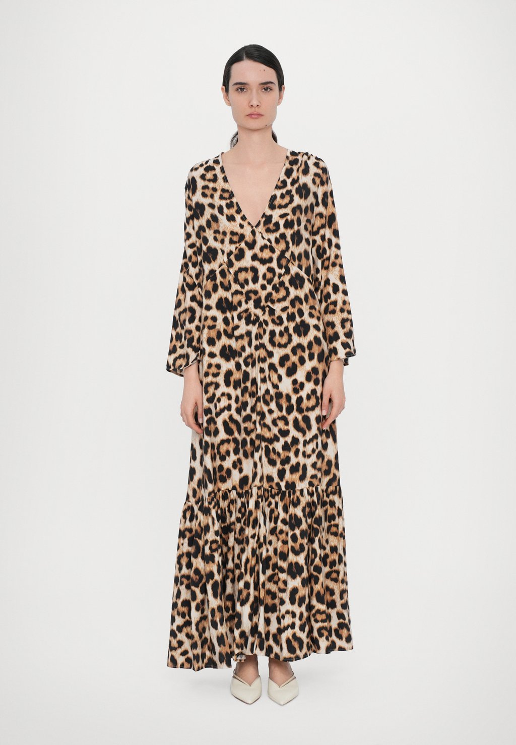 Платье макси UBLUE MUNTHE, коричневый
Платье макси UBLUE MUNTHE, коричневый