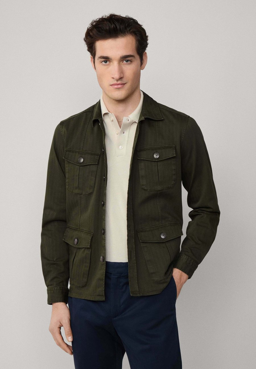 Куртка Hackett London Summer jacket, Hunter Green/Dark Green
Куртка Hackett London Summer jacket, Hunter Green/Dark Green