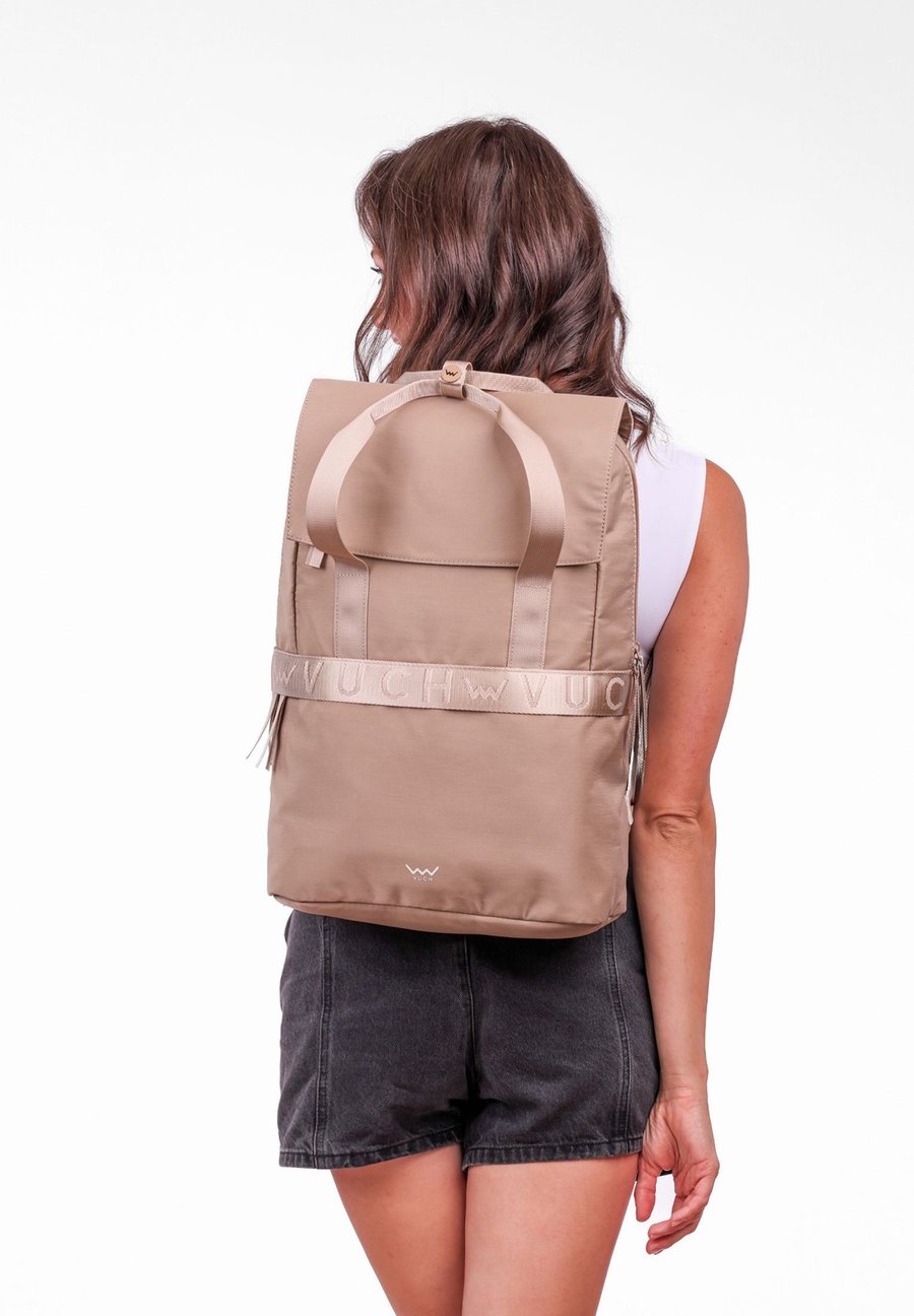 Рюкзак VUCH GIOMA, Beige
Рюкзак VUCH GIOMA, Beige