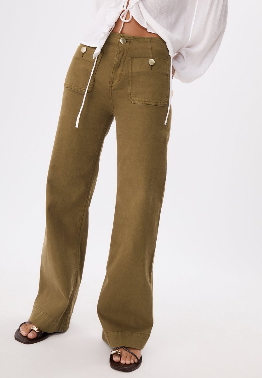 Брюки Stradivarius D77, Khaki
Брюки Stradivarius D77, Khaki