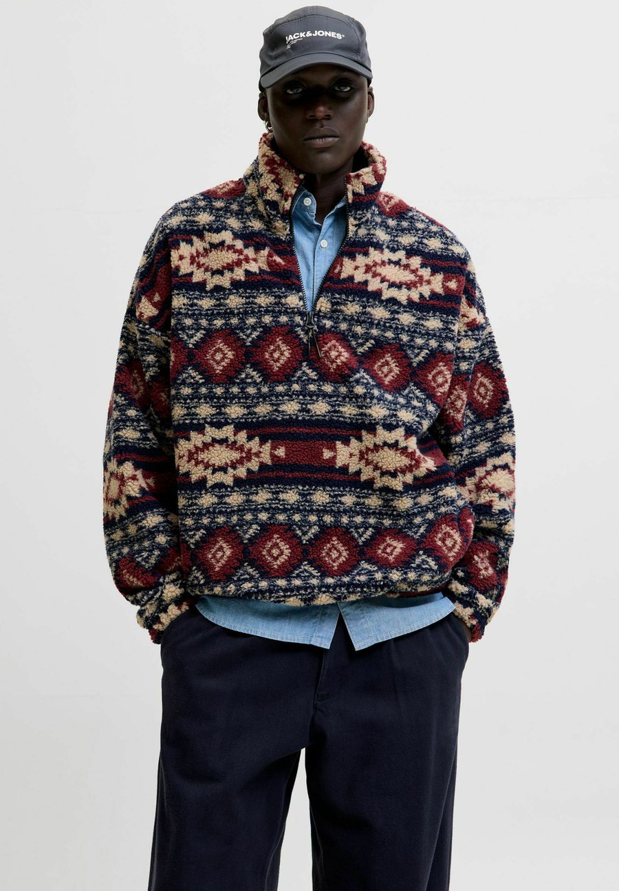 Джемпер Jack & Jones Fleece jumper, Navy Blazer/Dark Blue
Джемпер Jack & Jones Fleece jumper, Navy Blazer/Dark Blue