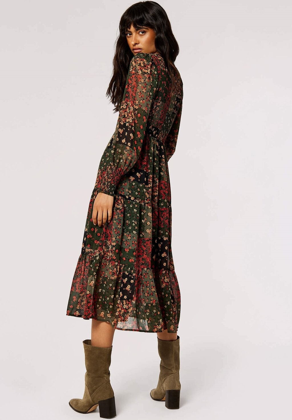 Дневное платье PATCHWORK Apricot, зеленый
Дневное платье PATCHWORK Apricot, зеленый