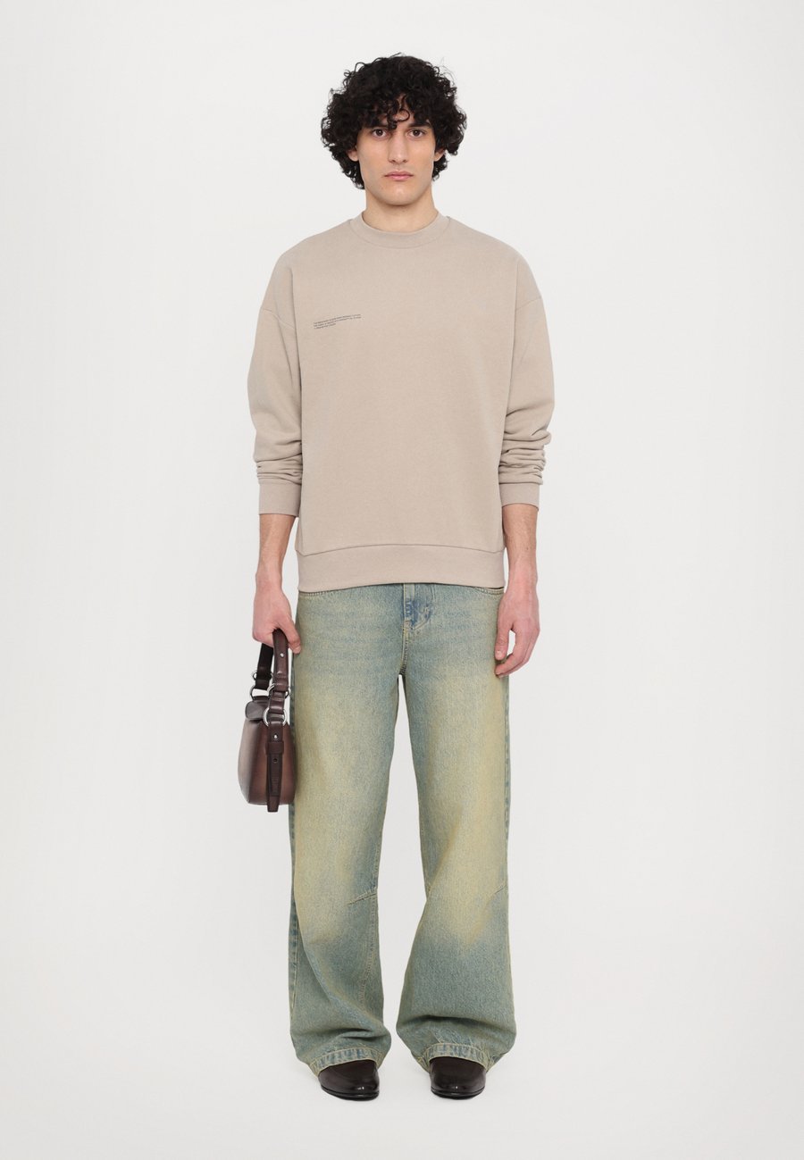 Толстовка PANGAIA MIDWEIGHT UNISEX, Stone/Grey
Толстовка PANGAIA MIDWEIGHT UNISEX, Stone/Grey