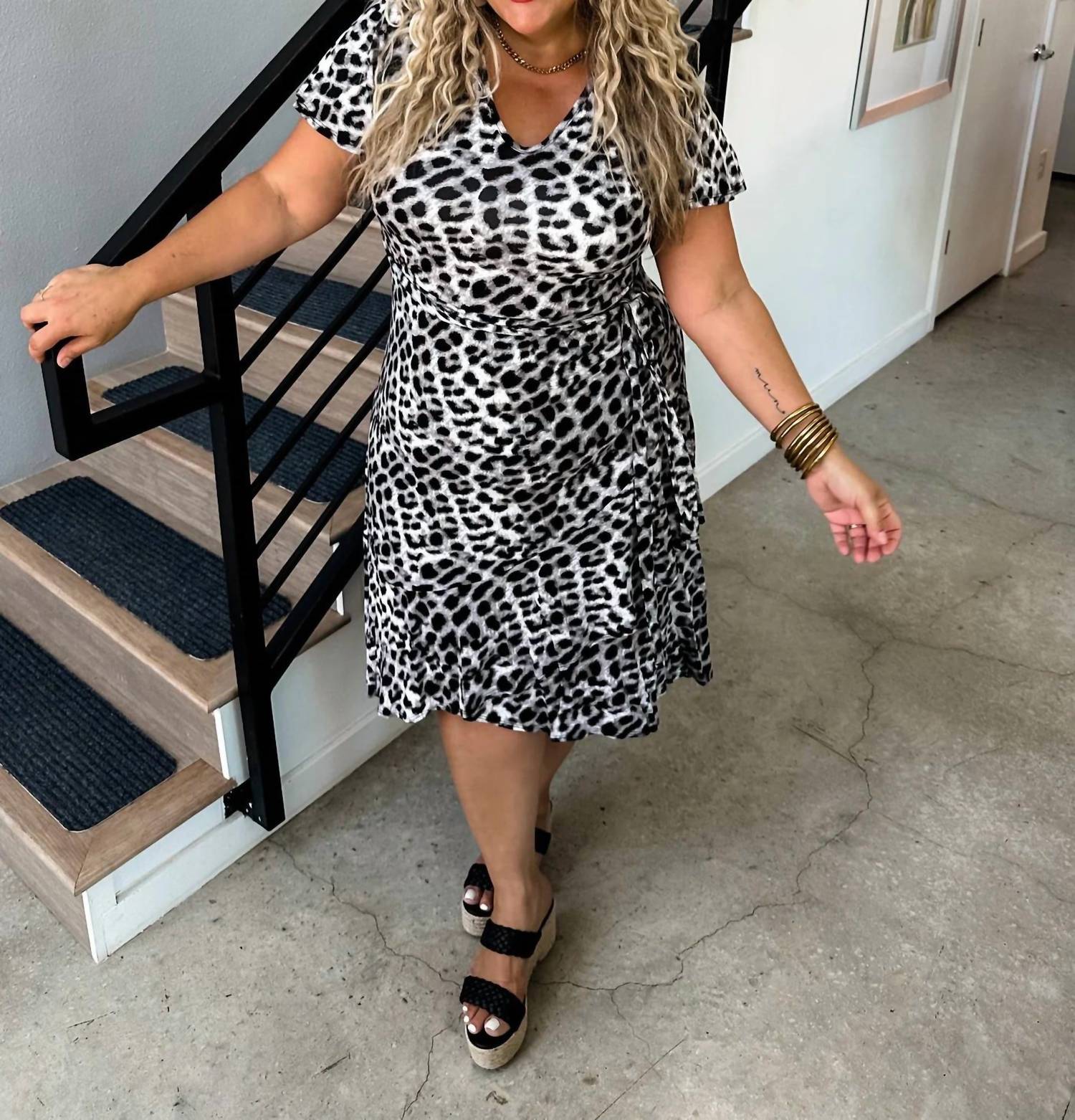 Давайте получим платье Wild Cheetah в сером цвете Cheetah BLAKELEY, цвет grey cheetah
Давайте получим платье Wild Cheetah в сером цвете Cheetah BLAKELEY, цвет grey cheetah