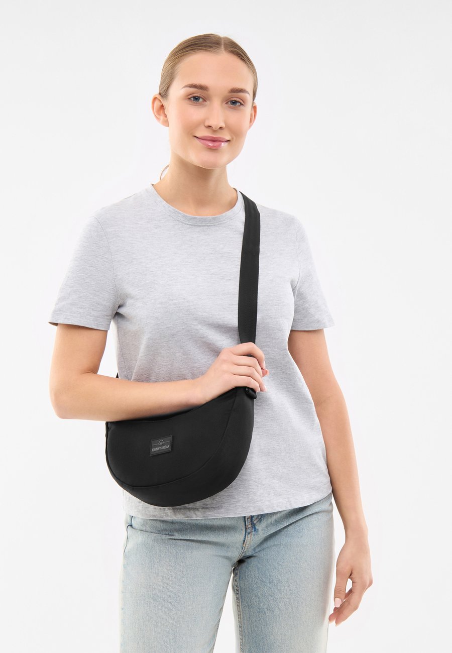 Сумка кросс-боди Johnny Urban ALLY SMALL, Schwarz/Black
Сумка кросс-боди Johnny Urban ALLY SMALL, Schwarz/Black