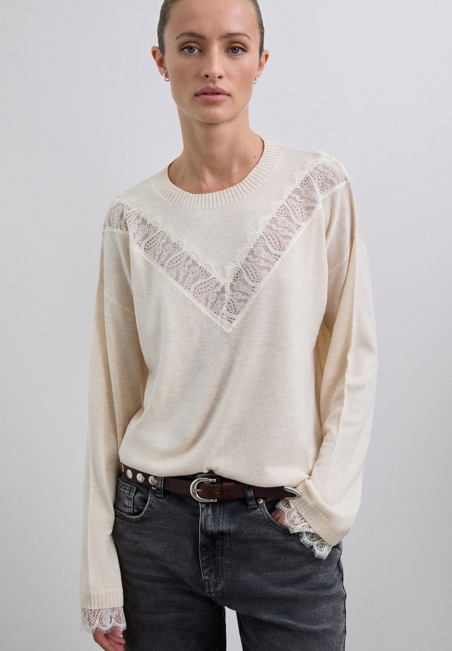 Джемпер Scalpers LARA, Natural/Nude
Джемпер Scalpers LARA, Natural/Nude