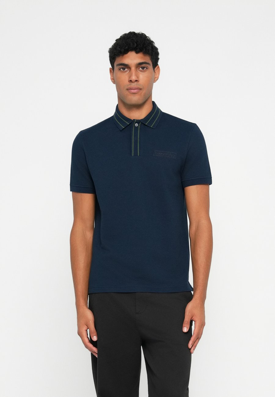 Поло Tommy Hilfiger ARTWORK , Dark Night Navy/Dark Blue, Синий, Поло Tommy Hilfiger ARTWORK , Dark Night Navy/Dark Blue
Поло Tommy Hilfiger ARTWORK , Dark Night Navy/Dark Blue, Синий, Поло Tommy Hilfiger ARTWORK , Dark Night Navy/Dark Blue