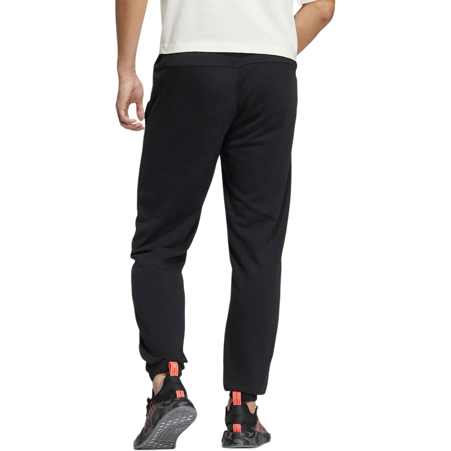 Трикотажные спортивные штаны мужские черные Adidas Originals, черный
Трикотажные спортивные штаны мужские черные Adidas Originals, черный