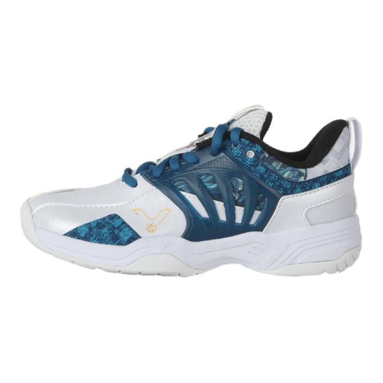 Кроссовки для бадминтона. Амортизирующие, износостойкие, средней высоты. Детские тренировочные кроссовки. Victor, белый/синий
Кроссовки для бадминтона. Амортизирующие, износостойкие, средней высоты. Детские тренировочные кроссовки. Victor, белый/синий