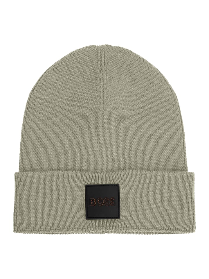 BOSS бежевая кепка
BOSS бежевая кепка