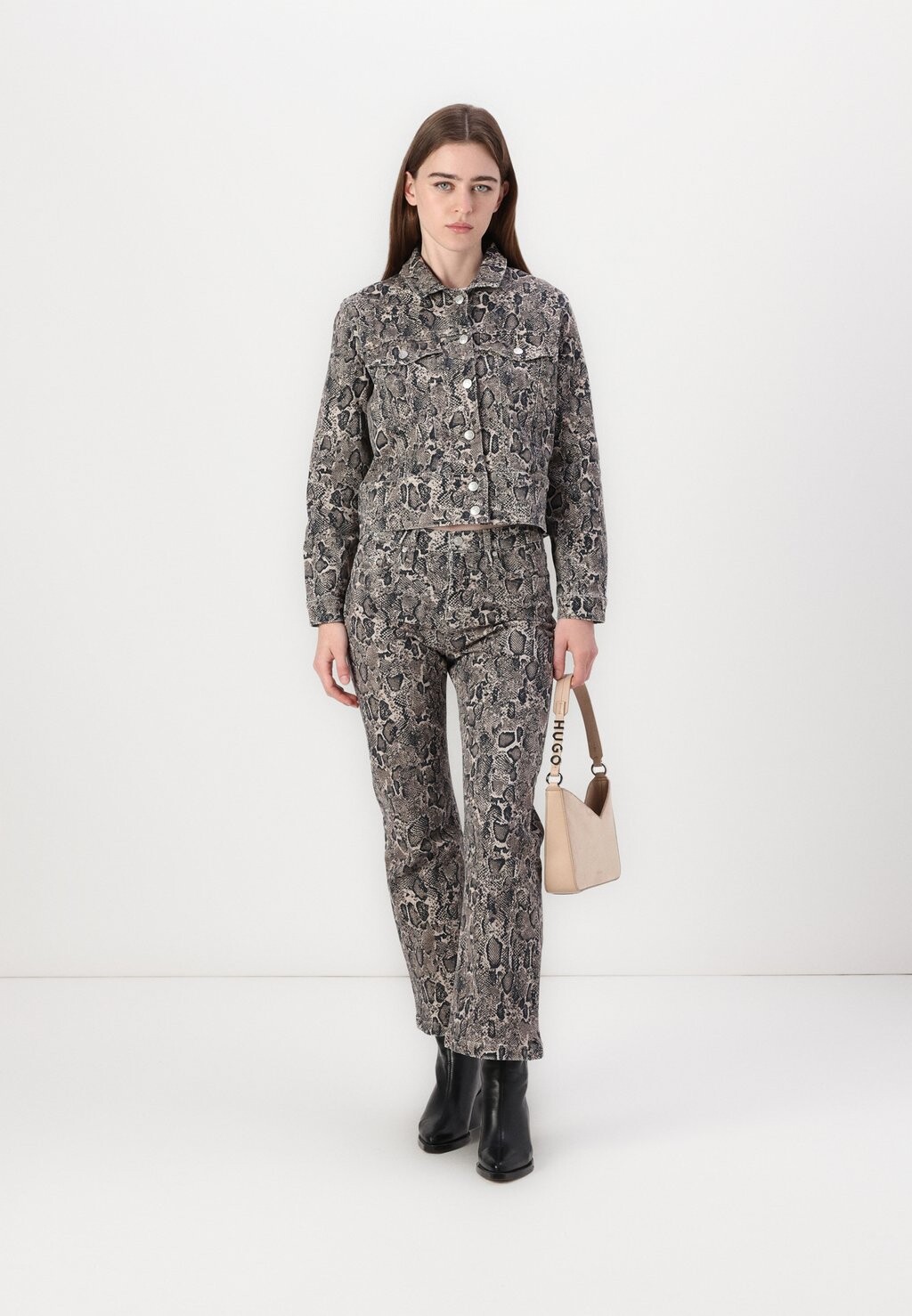 Джинсовая куртка JOOP!, коричневый
Джинсовая куртка JOOP!, коричневый