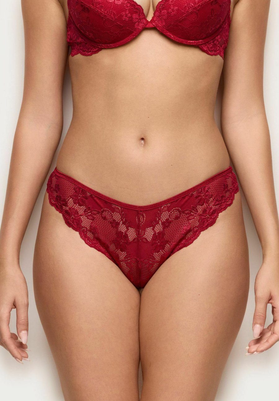 Трусы Yamamay PRIMULA, Ruby/Dark Red
Трусы Yamamay PRIMULA, Ruby/Dark Red