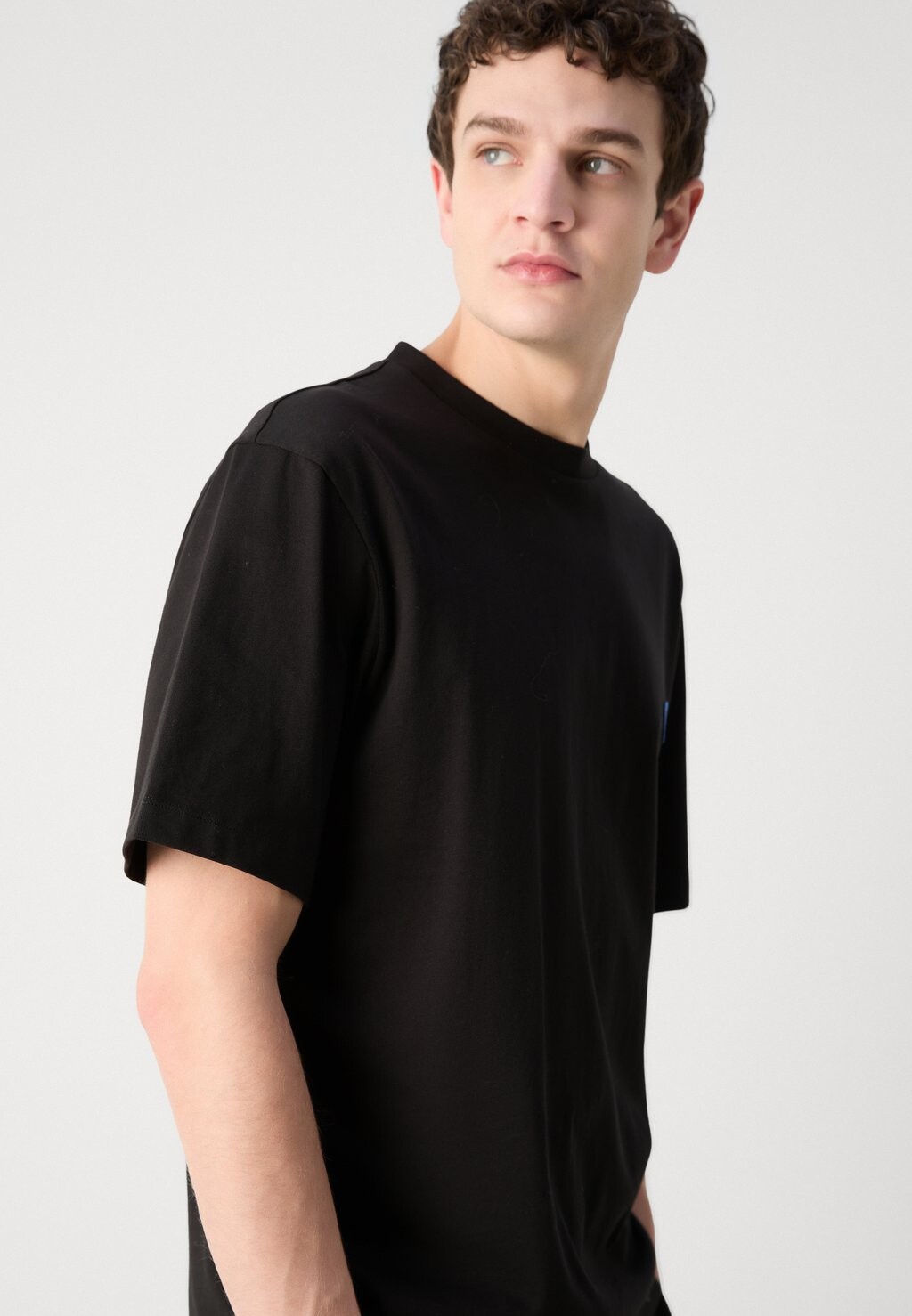 Базовая футболка NILEY HUGO, черный
Базовая футболка NILEY HUGO, черный