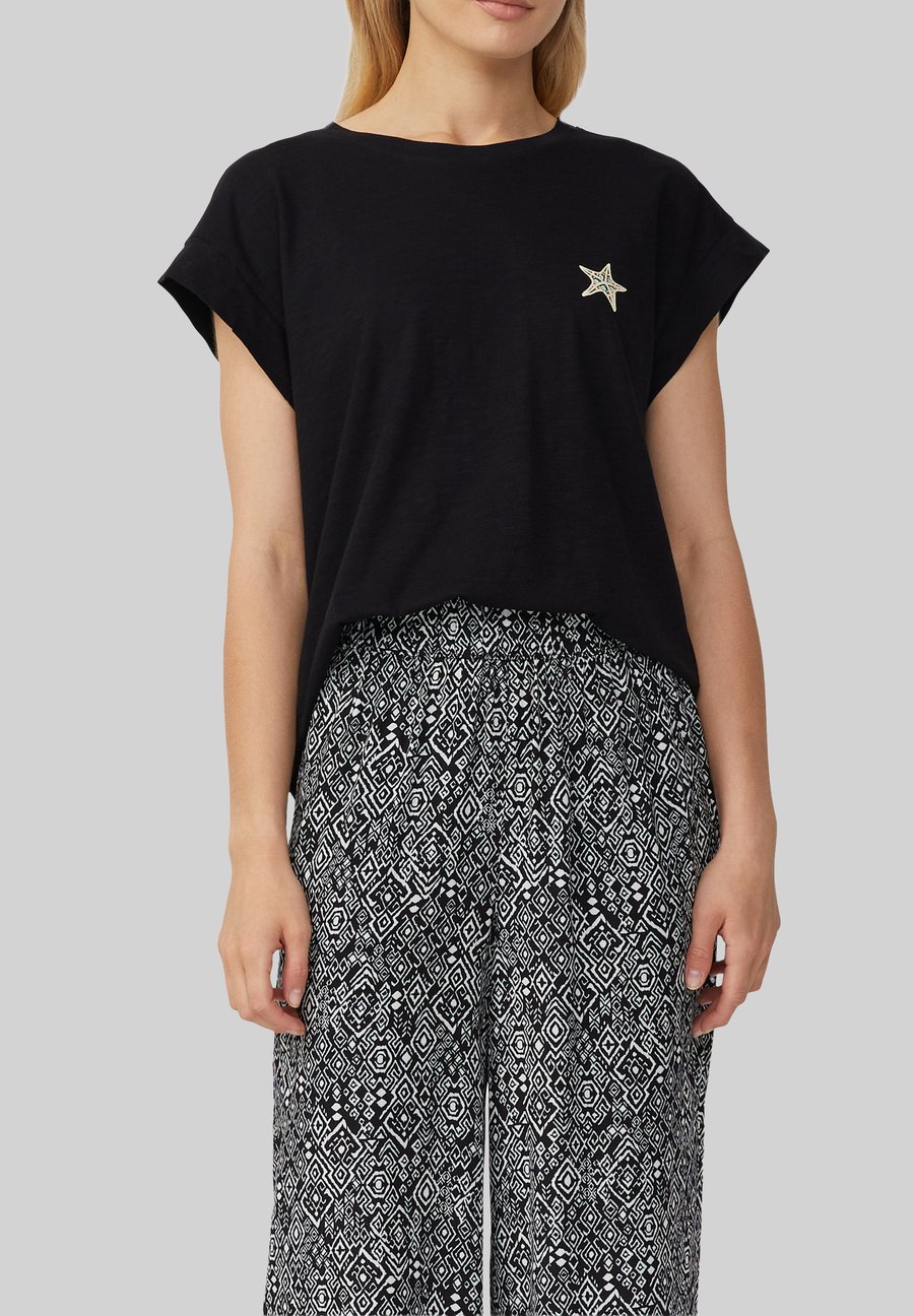 Футболка s.Oliver Print T-shirt, Schwarz/Black, Черный, Футболка s.Oliver Print T-shirt, Schwarz/Black
Футболка s.Oliver Print T-shirt, Schwarz/Black, Черный, Футболка s.Oliver Print T-shirt, Schwarz/Black