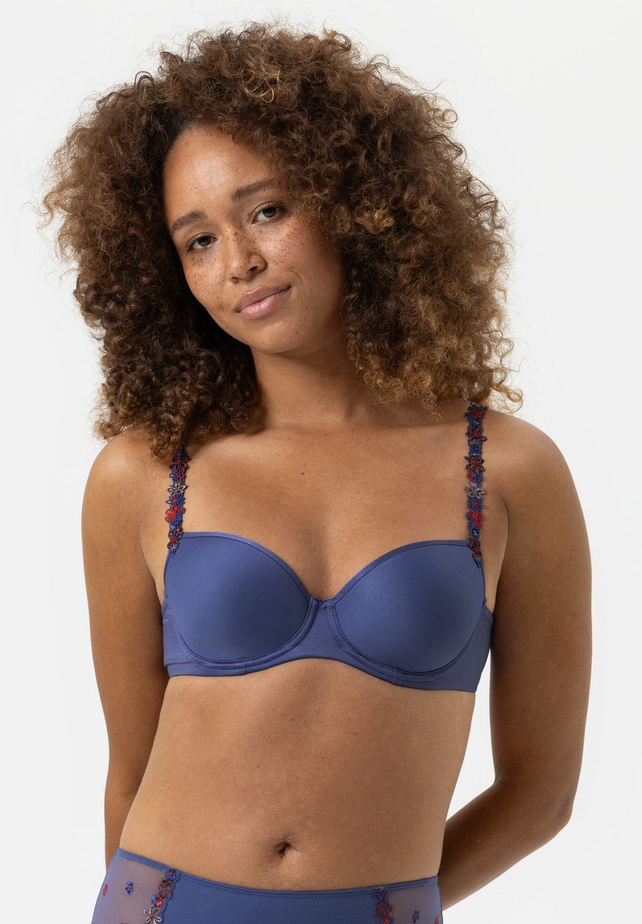 Бюстгальтер mey SPACER SERIE PRETTY JOAN, Astral Night/Dark Blue
Бюстгальтер mey SPACER SERIE PRETTY JOAN, Astral Night/Dark Blue