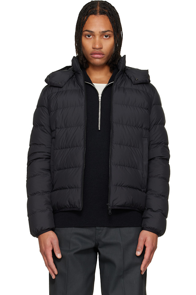 Пуховая куртка Montbrocq с капюшоном и короткими рукавами Moncler, черный
Пуховая куртка Montbrocq с капюшоном и короткими рукавами Moncler, черный