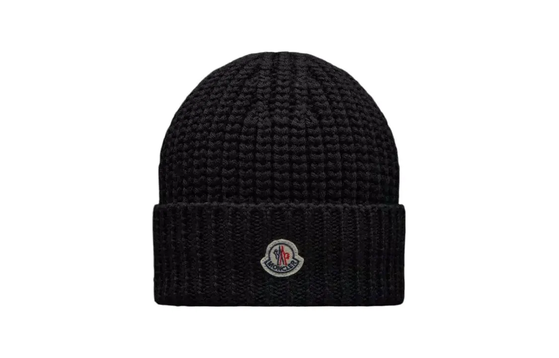 Moncler Шапка-бини с нашивкой Logo-Patch, Black
Moncler Шапка-бини с нашивкой Logo-Patch, Black