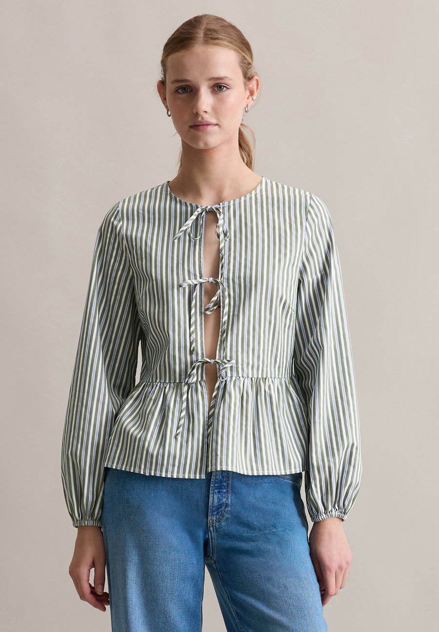 Блуза Marc O'Polo DENIM STREIFEN SHAPED AUS DOBBY, Light Green/Green
Блуза Marc O'Polo DENIM STREIFEN SHAPED AUS DOBBY, Light Green/Green