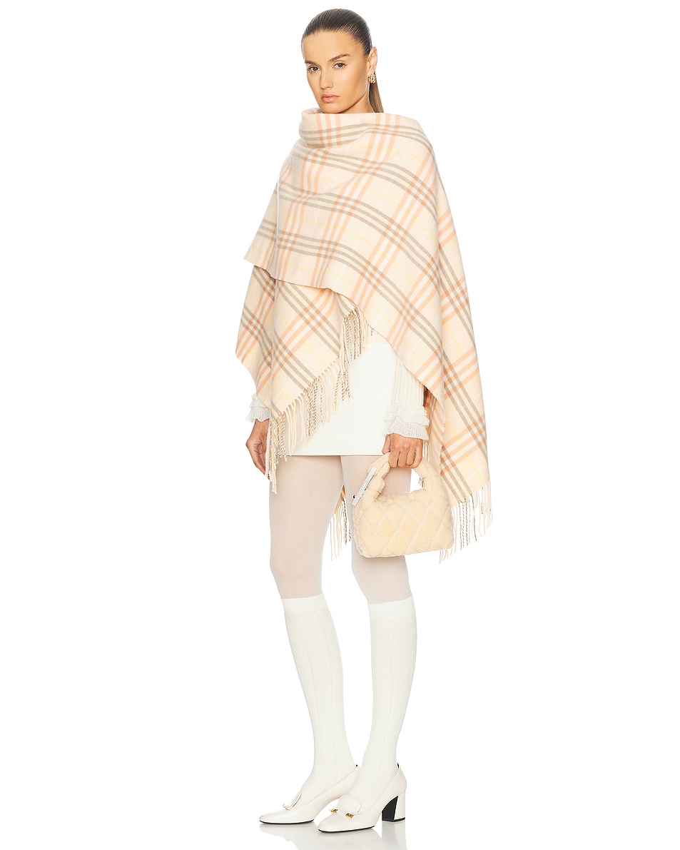 Сумка Micro Peg с цепочкой Burberry, персиковый, Оранжевый, Сумка Micro Peg с цепочкой Burberry, персиковый
Сумка Micro Peg с цепочкой Burberry, персиковый, Оранжевый, Сумка Micro Peg с цепочкой Burberry, персиковый