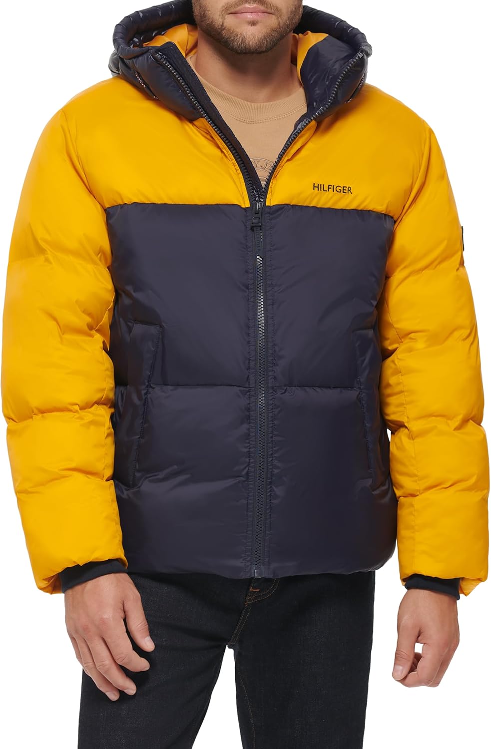 Мужская стеганая куртка-пуховик Tommy Hilfiger Mens свободного кроя, Navy/Yellow
Мужская стеганая куртка-пуховик Tommy Hilfiger Mens свободного кроя, Navy/Yellow