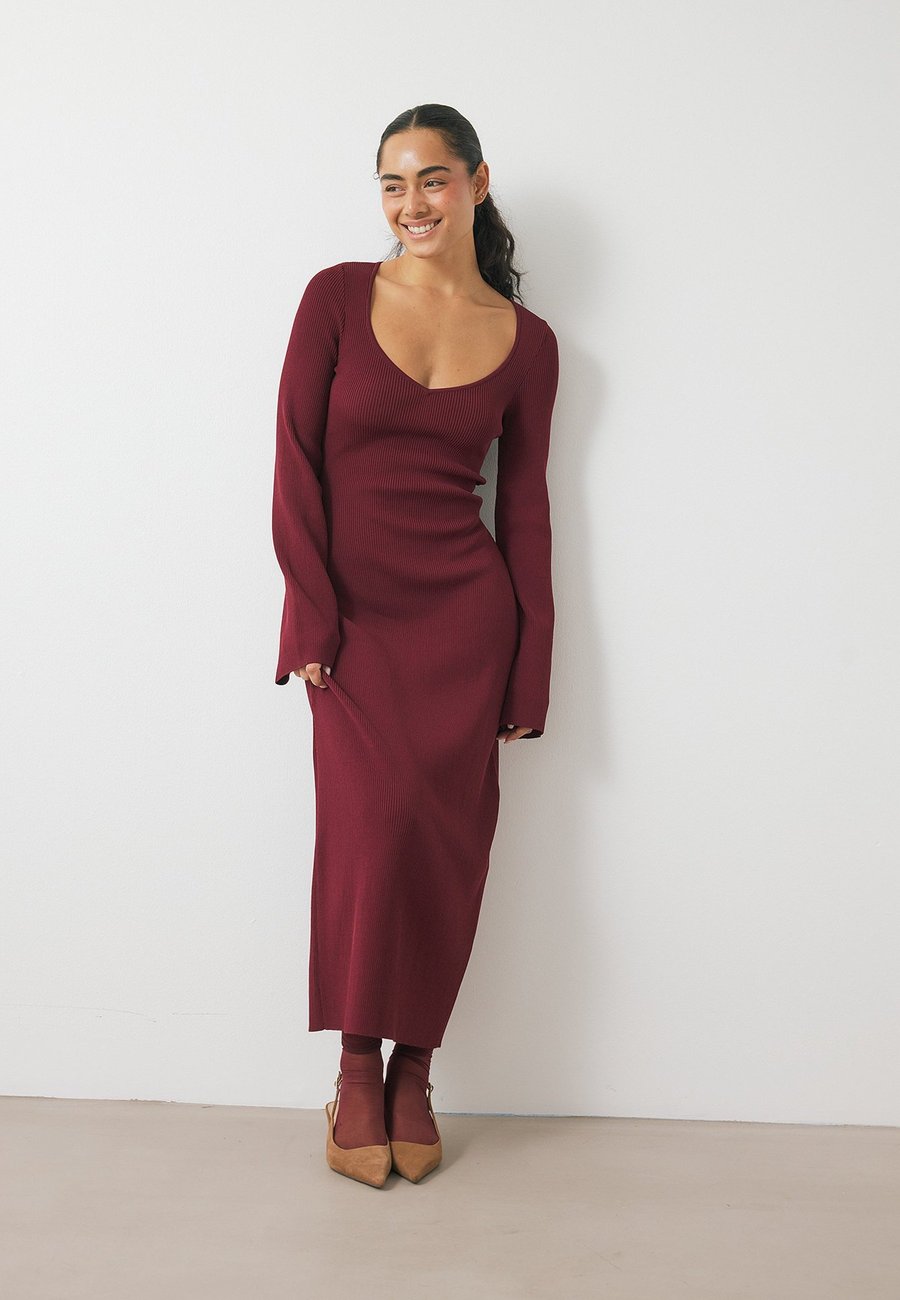 Платье NA-KD TRUMPET SLEEVE, Bordeaux
Платье NA-KD TRUMPET SLEEVE, Bordeaux