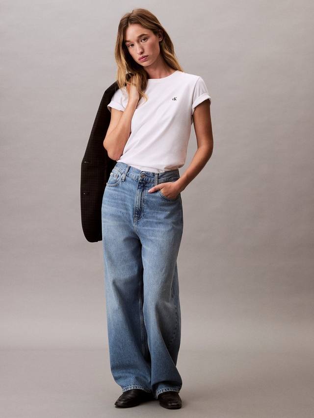 Футболка с монограммой и круглым вырезом Calvin Klein, Bright White
Футболка с монограммой и круглым вырезом Calvin Klein, Bright White