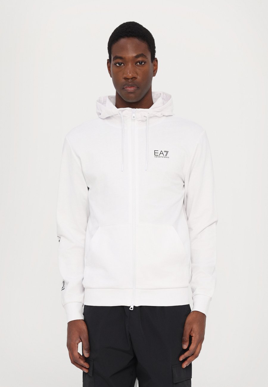 Худи EA7 Emporio Armani UNISEX, White/Black/White, Белый, Худи EA7 Emporio Armani UNISEX, White/Black/White
Худи EA7 Emporio Armani UNISEX, White/Black/White, Белый, Худи EA7 Emporio Armani UNISEX, White/Black/White