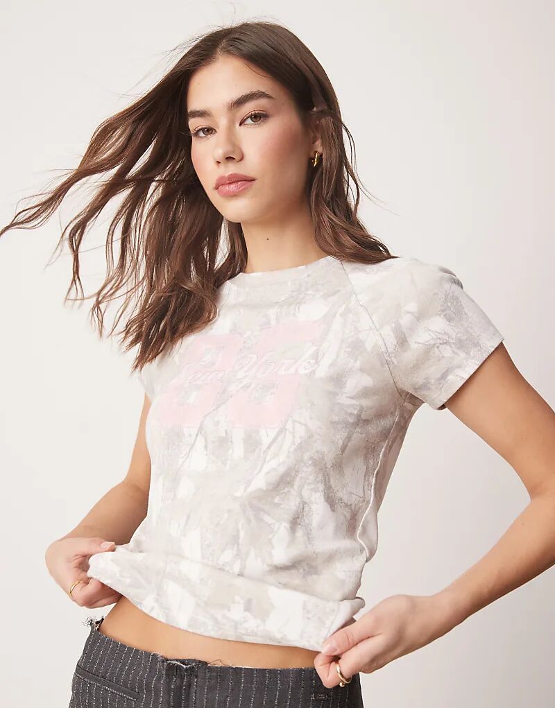 Футболка реглан с принтом на груди в сером камуфляжном стиле Abercrombie & Fitch
Футболка реглан с принтом на груди в сером камуфляжном стиле Abercrombie & Fitch