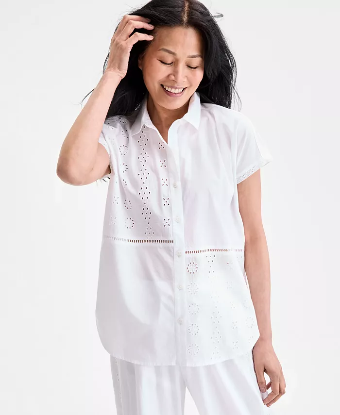 Женская хлопковая рубашка с кружевными вставками и застежкой на пуговицы Style & Co, белый
Женская хлопковая рубашка с кружевными вставками и застежкой на пуговицы Style & Co, белый