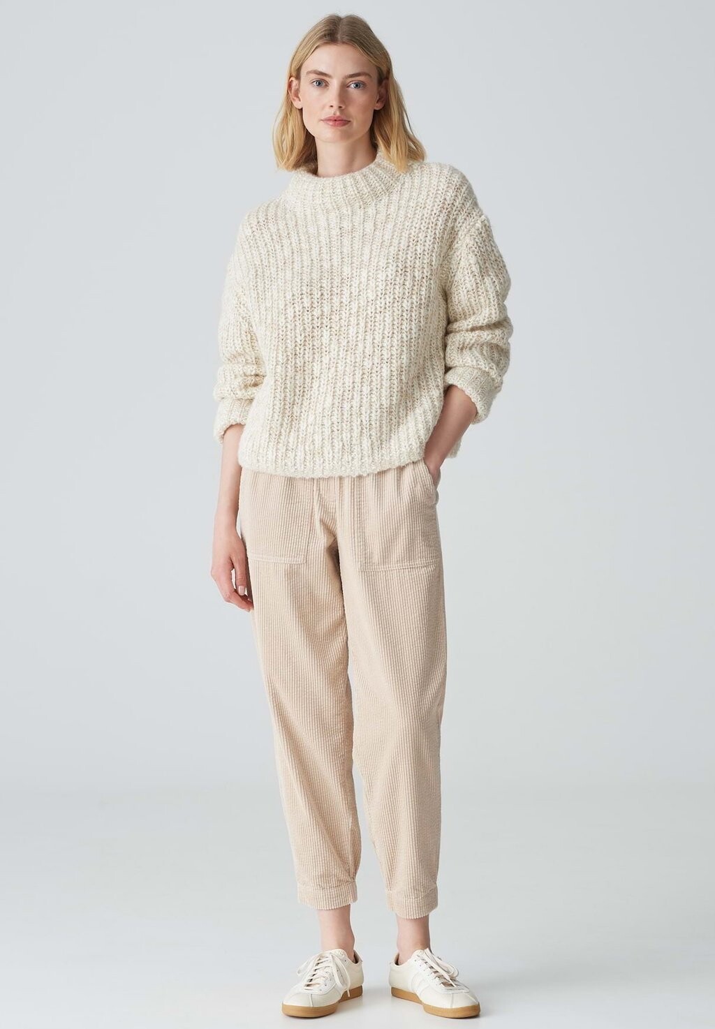 Джемпер Opus, бежевый
Джемпер Opus, бежевый