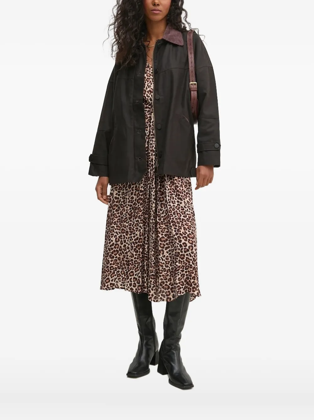 Пиджак с вельветовым воротником и пуговицами Hoss Intropia, черный
Пиджак с вельветовым воротником и пуговицами Hoss Intropia, черный