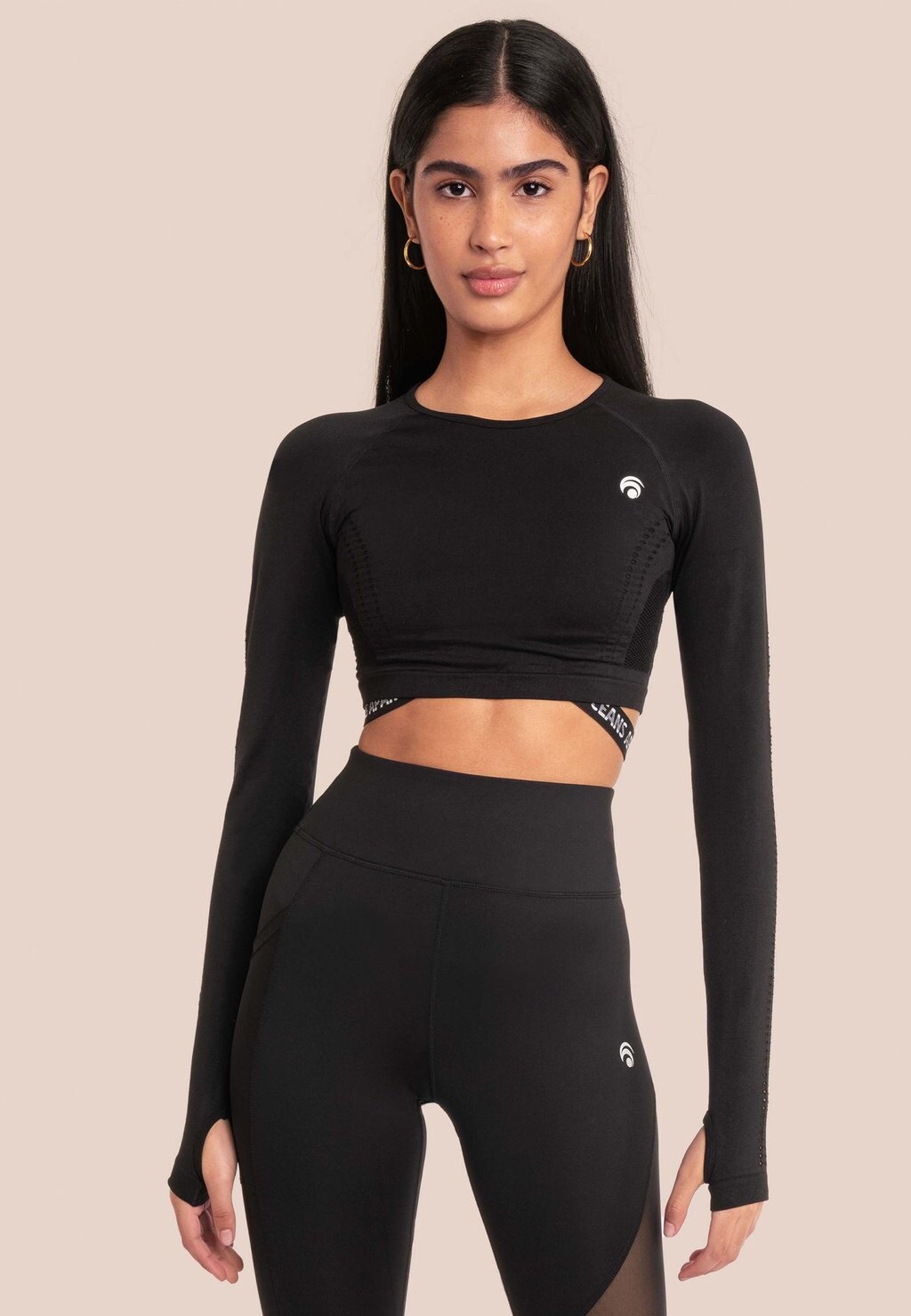 Топ с длинными рукавами BEAUTY LONGSLEEVE OCEANSAPART, цвет black
Топ с длинными рукавами BEAUTY LONGSLEEVE OCEANSAPART, цвет black