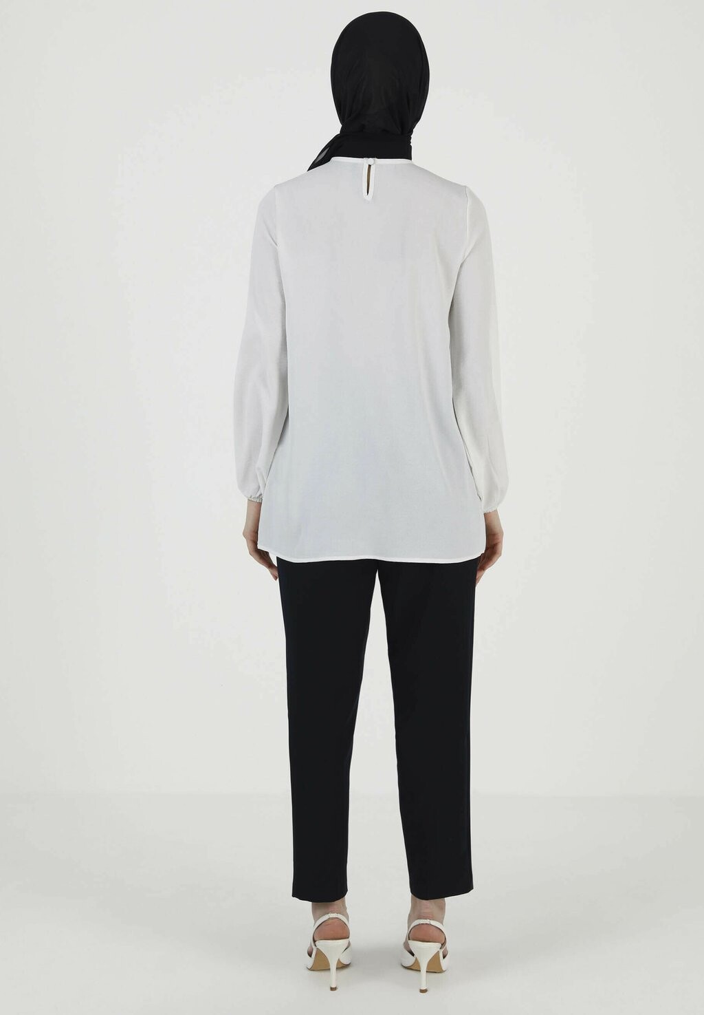 Блуза REFKA Modanisa, кремовый
Блуза REFKA Modanisa, кремовый