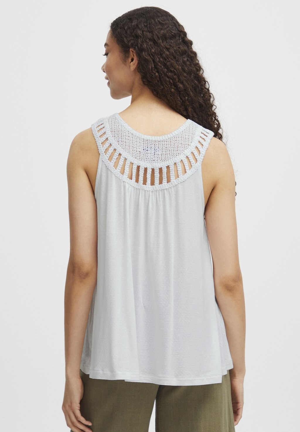 Топ BYPIPA b.young, белый
Топ BYPIPA b.young, белый