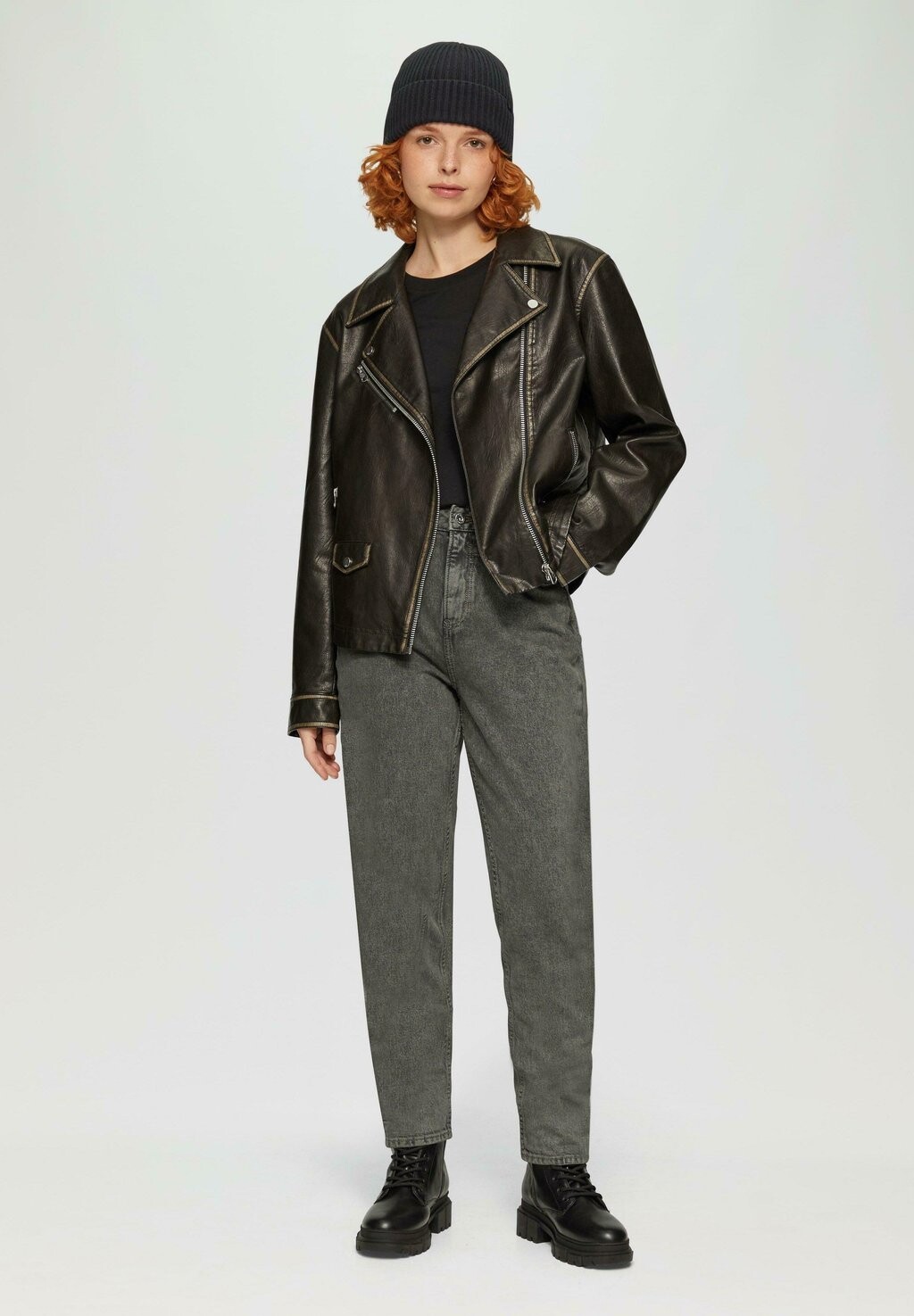 Джинсы зауженного кроя QS, цветной деним
Джинсы зауженного кроя QS, цветной деним