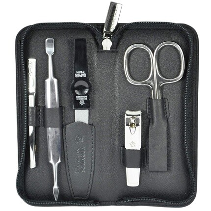 Маникюрный набор из черной кожи наппа, 5 предметов Pfeilring
Маникюрный набор из черной кожи наппа, 5 предметов Pfeilring