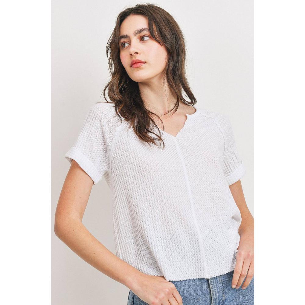 Вафельный топ с V-образным вырезом и короткими рукавами с необработанным краем TRUEDAMES, Marshmallow
Вафельный топ с V-образным вырезом и короткими рукавами с необработанным краем TRUEDAMES, Marshmallow