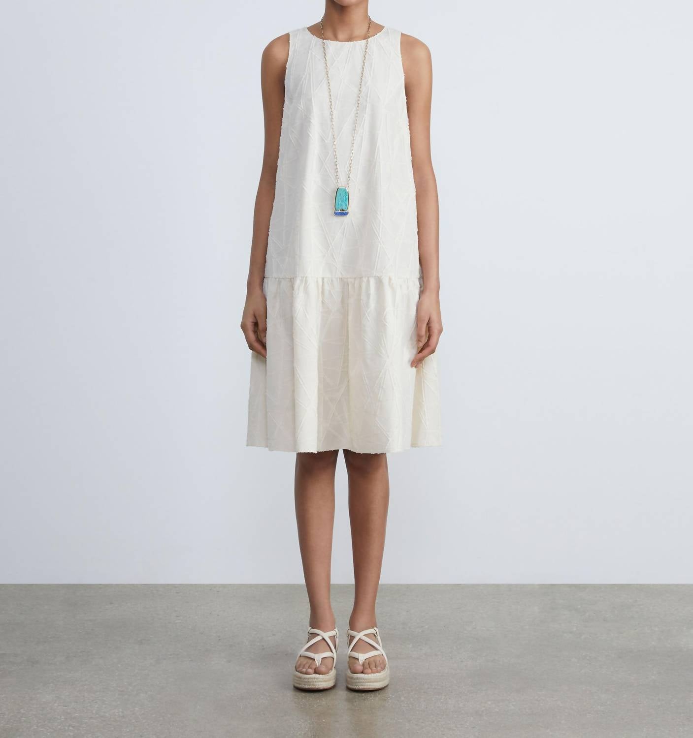 Платье без рукавов с заниженной талией цвета буйволовой кожи Lafayette 147, Buff
Платье без рукавов с заниженной талией цвета буйволовой кожи Lafayette 147, Buff