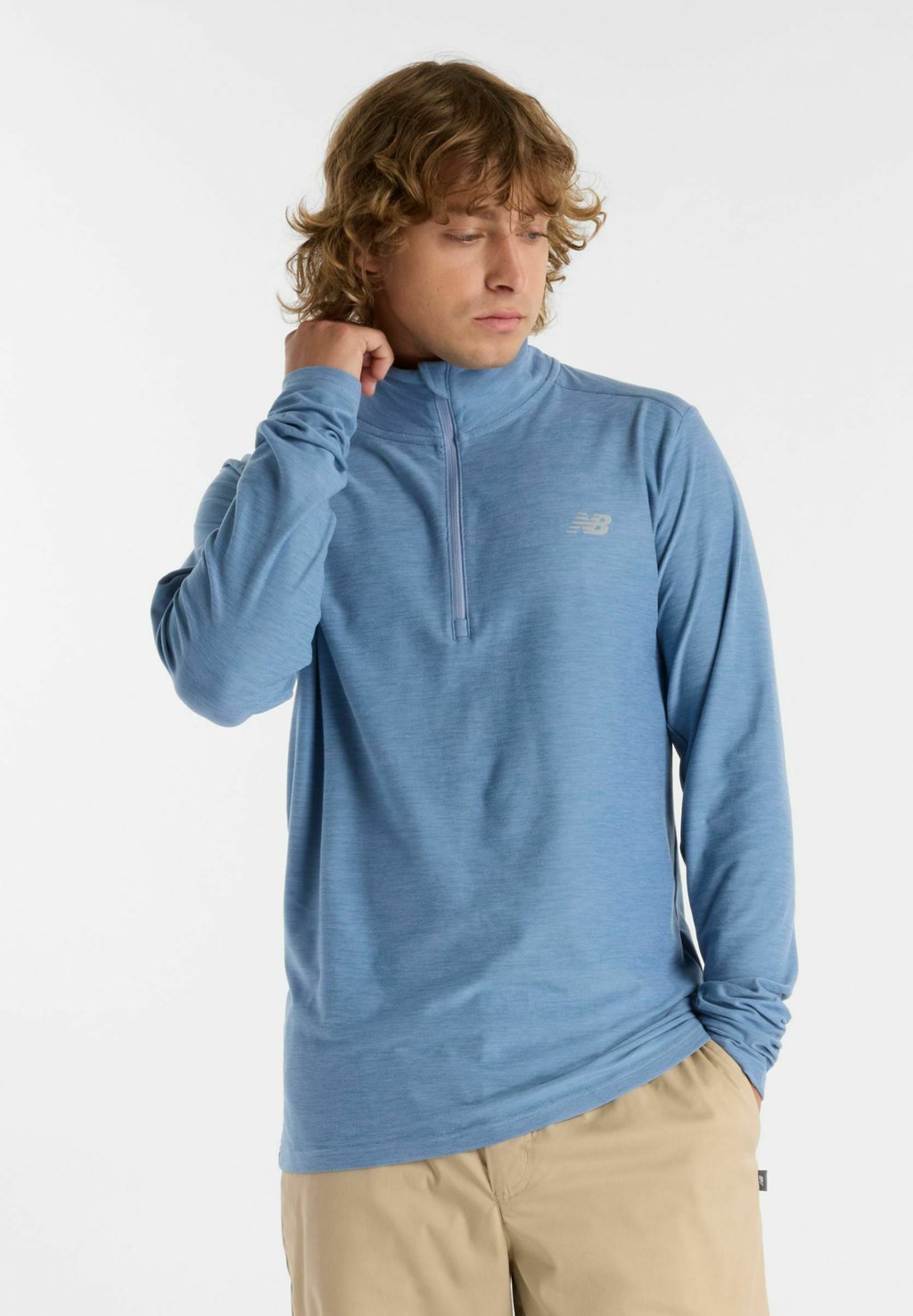 Лонгслив SPACE New Balance, синий 
Лонгслив SPACE New Balance, синий