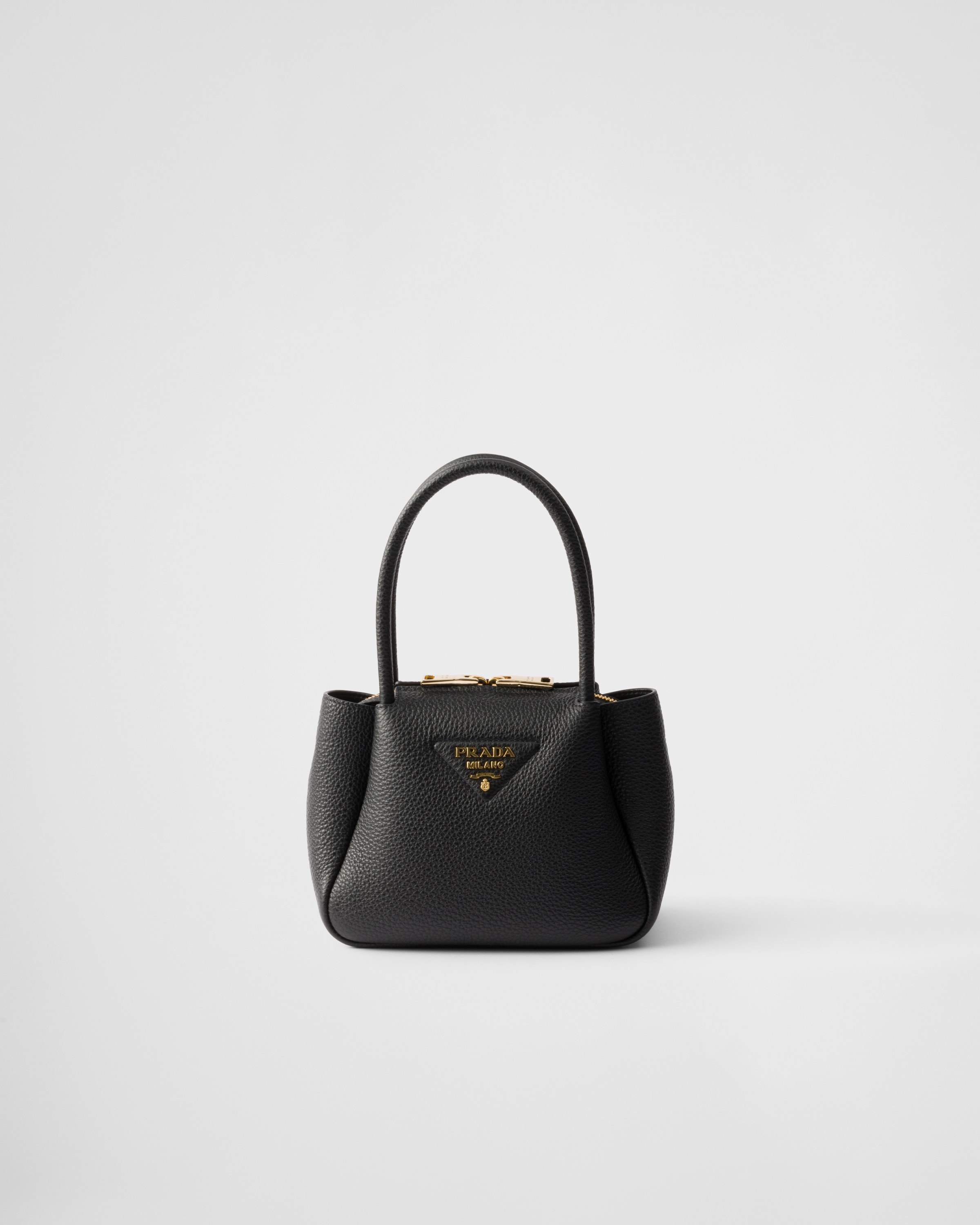 Мини-сумка из кожи Prada, черный
Мини-сумка из кожи Prada, черный