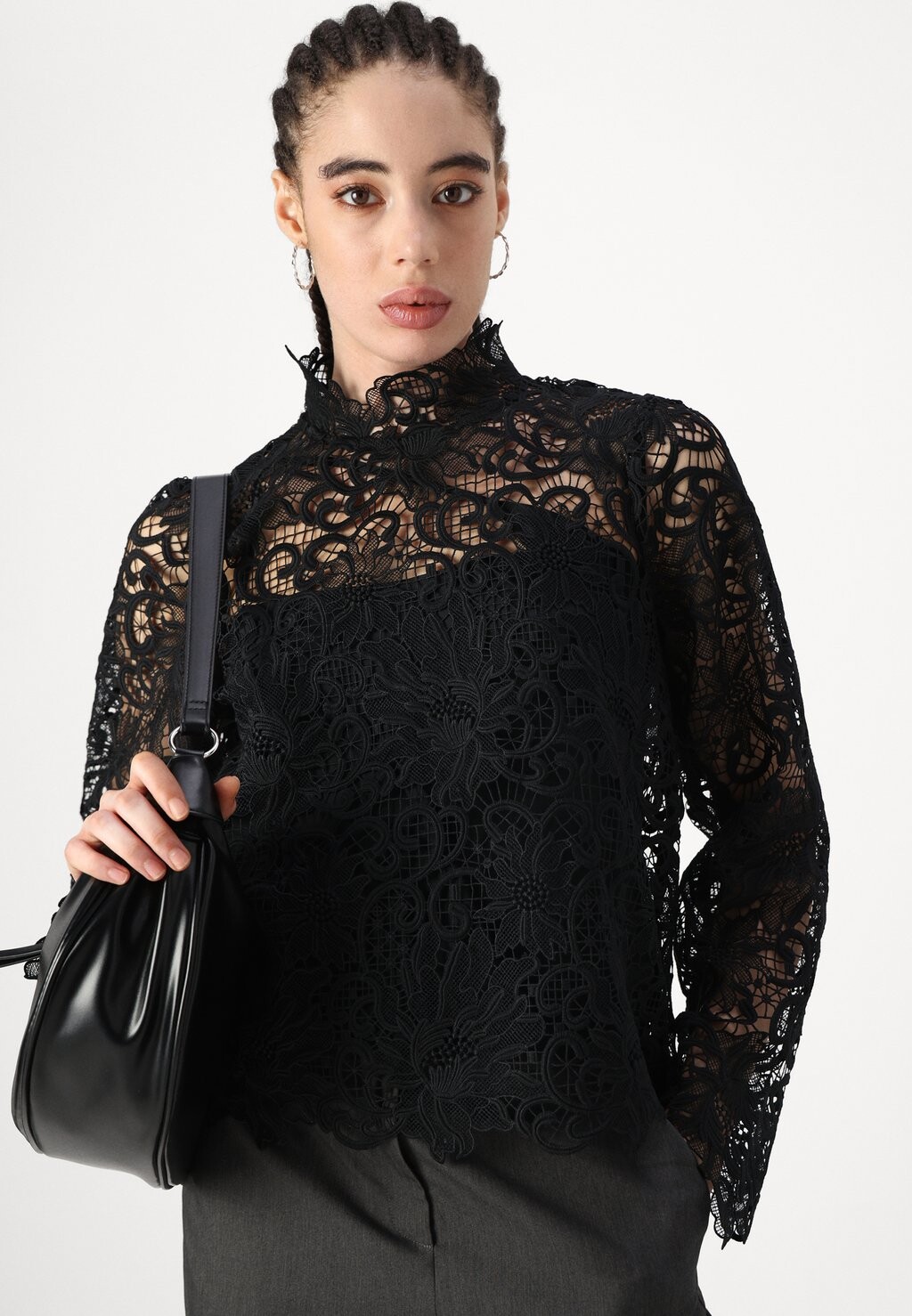 Блуза VIBOE HIGH NECK VILA, черный
Блуза VIBOE HIGH NECK VILA, черный