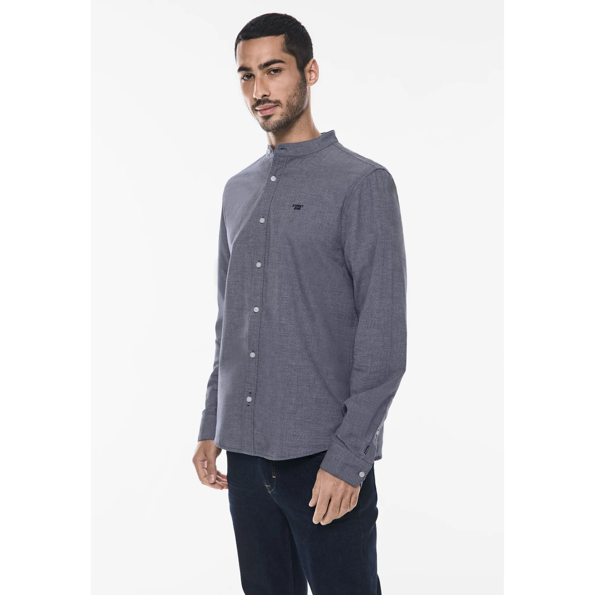 STREET ONE МУЖСКАЯ рубашка с длинными рукавами и планкой на пуговицах Street One Men, синий
STREET ONE МУЖСКАЯ рубашка с длинными рукавами и планкой на пуговицах Street One Men, синий