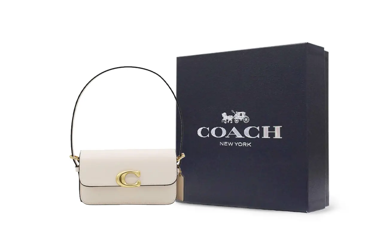 COACH Кожаная женская сумка через плечо бежевая
COACH Кожаная женская сумка через плечо бежевая