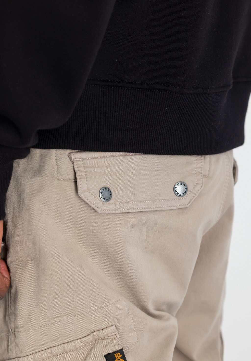 Брюки карго COMBAT Alpha Industries, песочный
Брюки карго COMBAT Alpha Industries, песочный