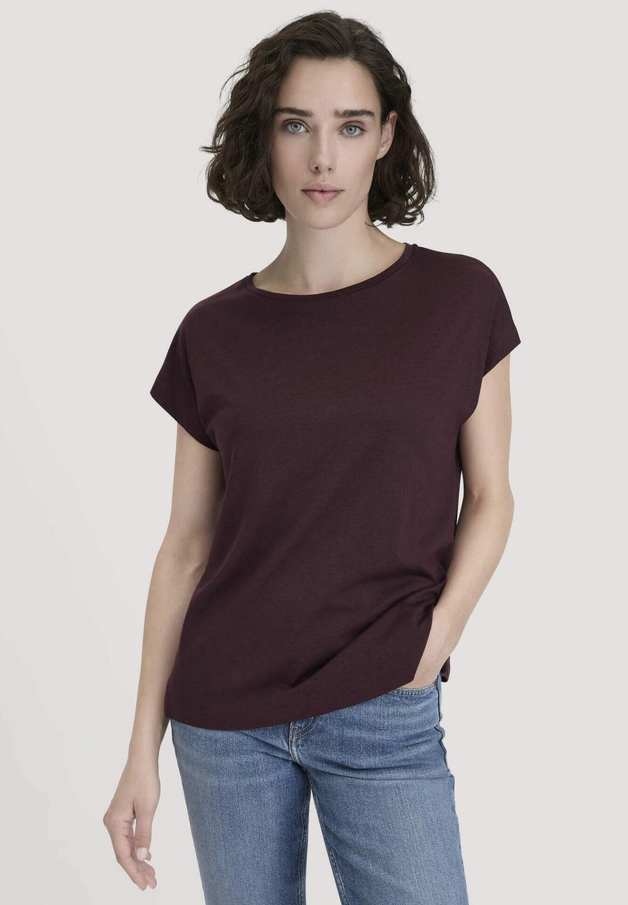 Футболка Hessnatur Basic T-shirt, Schwarzbeere/Bordeaux
Футболка Hessnatur Basic T-shirt, Schwarzbeere/Bordeaux