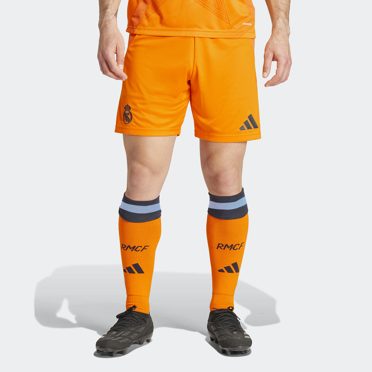 Мужские выездные шорты Adidas Real Madrid 24/25, оранжевый
Мужские выездные шорты Adidas Real Madrid 24/25, оранжевый