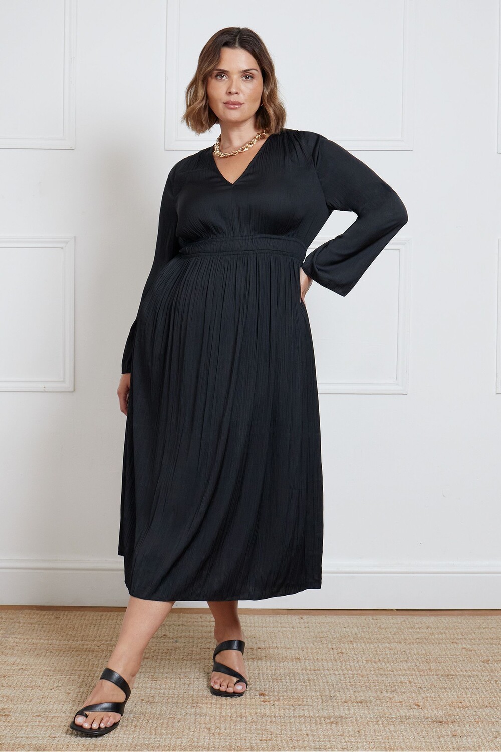 Платье миди со складками Live Unlimited, черный
Платье миди со складками Live Unlimited, черный