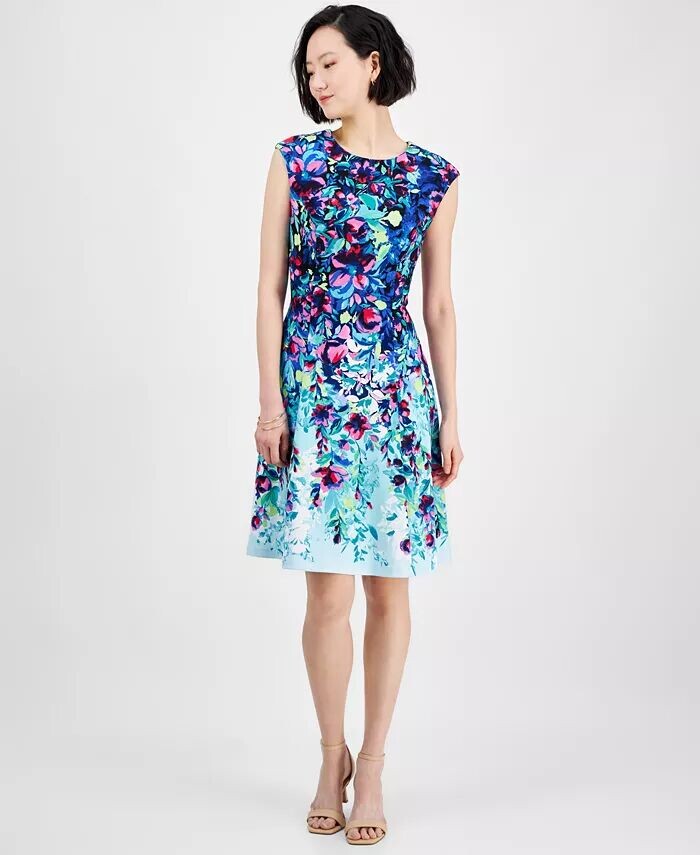 Женское платье без рукавов с цветочным принтом и круглым вырезом Connected, синий
Женское платье без рукавов с цветочным принтом и круглым вырезом Connected, синий