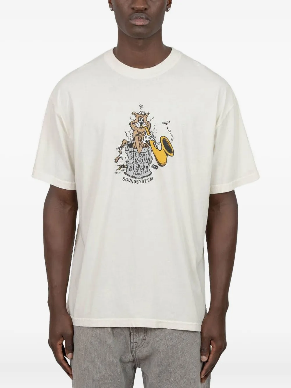 Футболка с графическим принтом Brain Dead, нейтральный
Футболка с графическим принтом Brain Dead, нейтральный